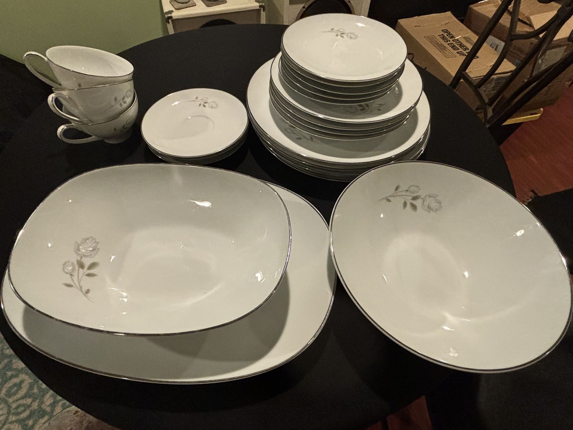 Noritake Fine China (Japan) Altadena Series