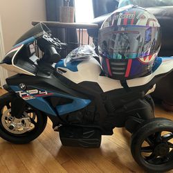 BMW Kids Motorcycle/WOW Helmet And gloves