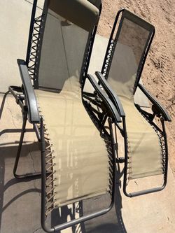 Set of 2 Lounge Chairs