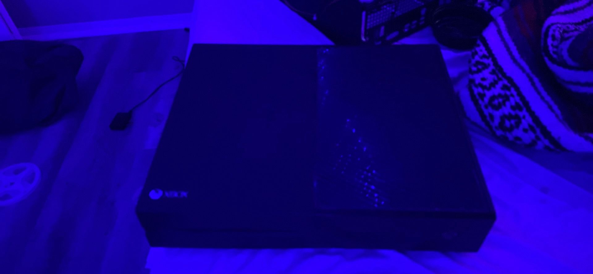 Xbox 1 With Controller Good Condition