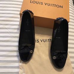 Louis Vuitton Women's Dress Shoe