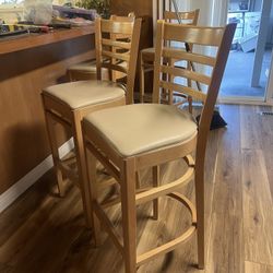 4 Bar Stool Chairs - NEW