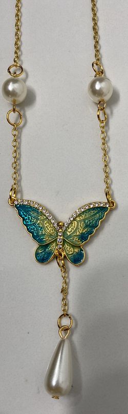 Butterfly and pearl necklace