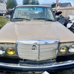 1983 Mercedes-Benz 300-Series