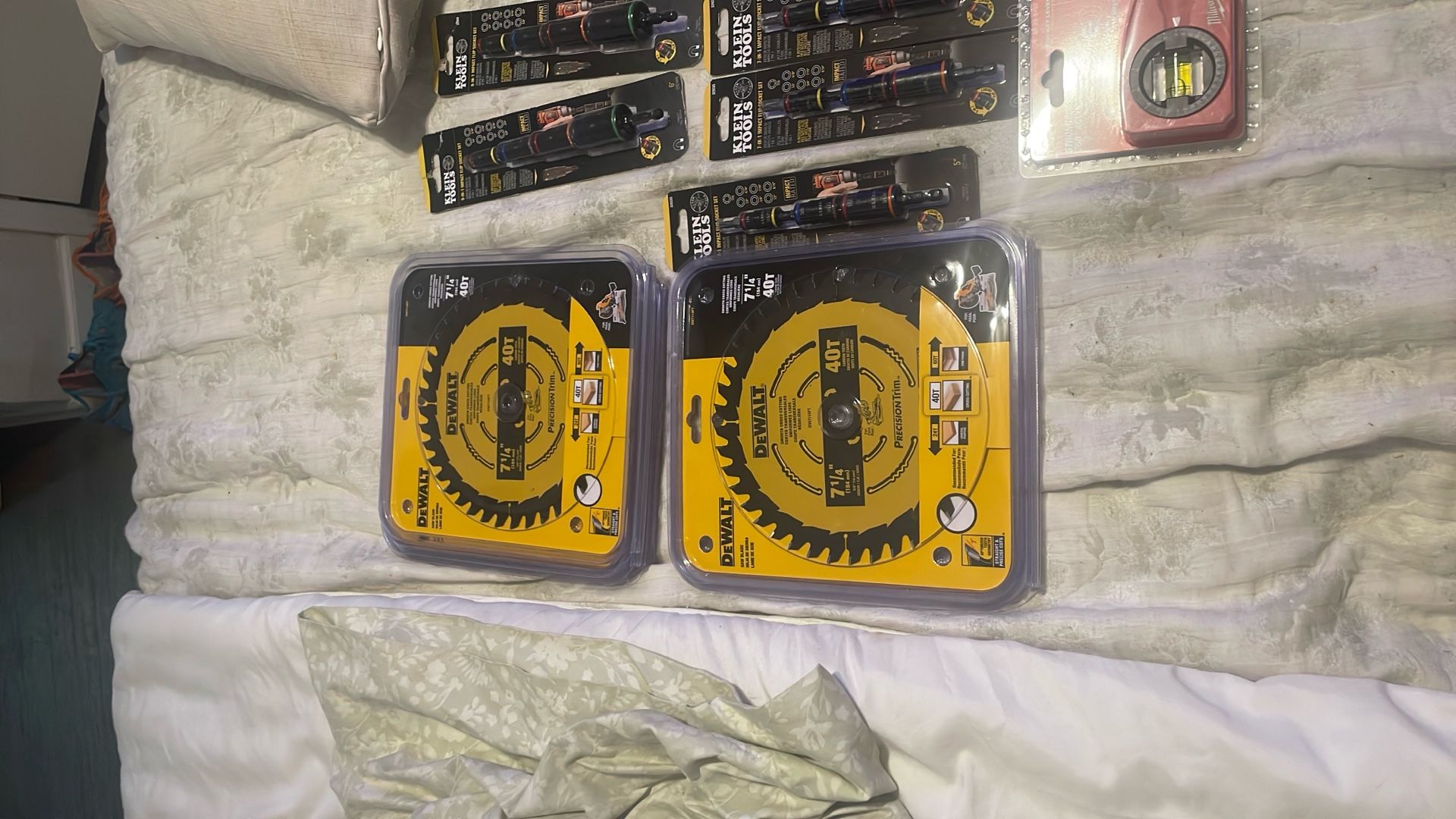 Dewalt 7 1/4 40t 6Saw Blades 9in 1 Impact Flip Socket Set Dewalt Torpedo Level Milwaukee Torpedo Level W/light 7 In 1 Flip Socket 6 In 1 Flip Socket
