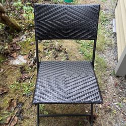 Set Of 6 Outdoor Folding Chairs On Storage Rack 