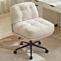 White Fluffy Vanity Chair  