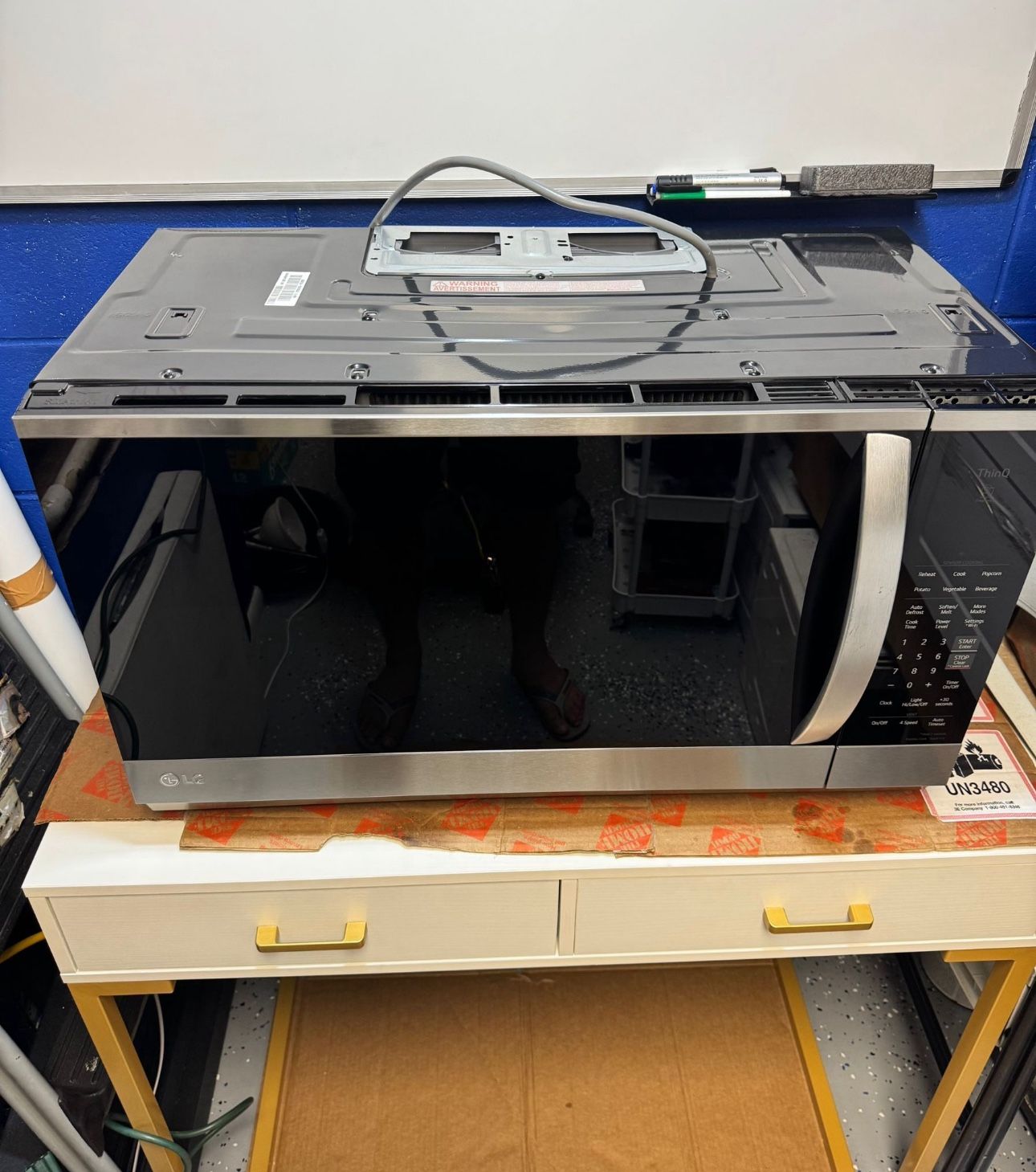 🔥 LG Smart 2.1 cu. ft. Stainless Steel Electric 1050-Watt Over-The-Range Microwave with Sensor Cook