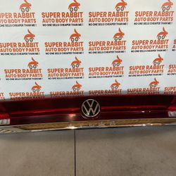 2024 Volkswagen Atlas Rear Center Tail Light LED SUPER CHEAP Original ✅