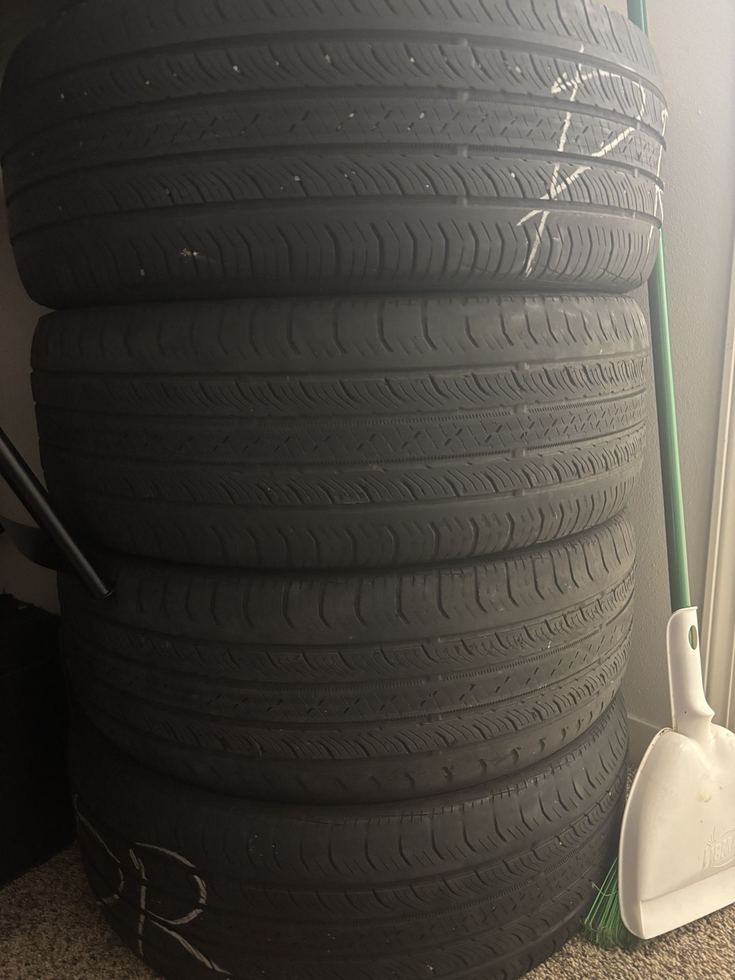 4 Used Tires 235/55R18