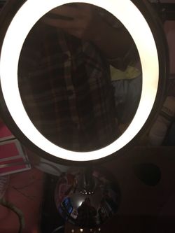Vanity mirror