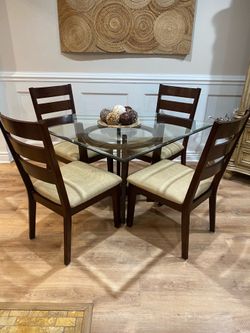 Gorgeous Five Piece Tempered Glass Dining Set