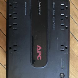 APC 550g battery backup and surge protector 