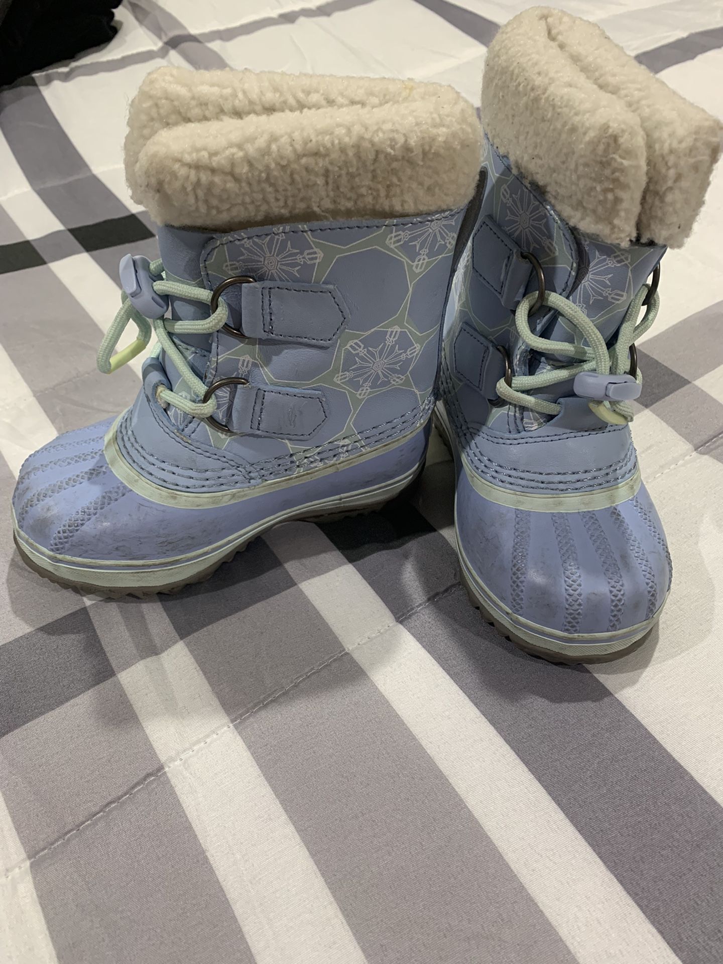 Sorel snow boots for girl. (size 10)