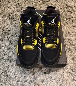 Jordan 4 Retro Thunder - Mens Size 8