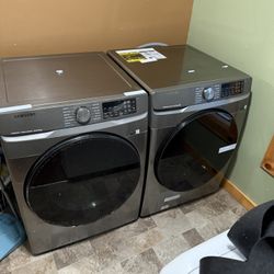 Set Of Washer And Dryer New Never Use Whit The Plastic 