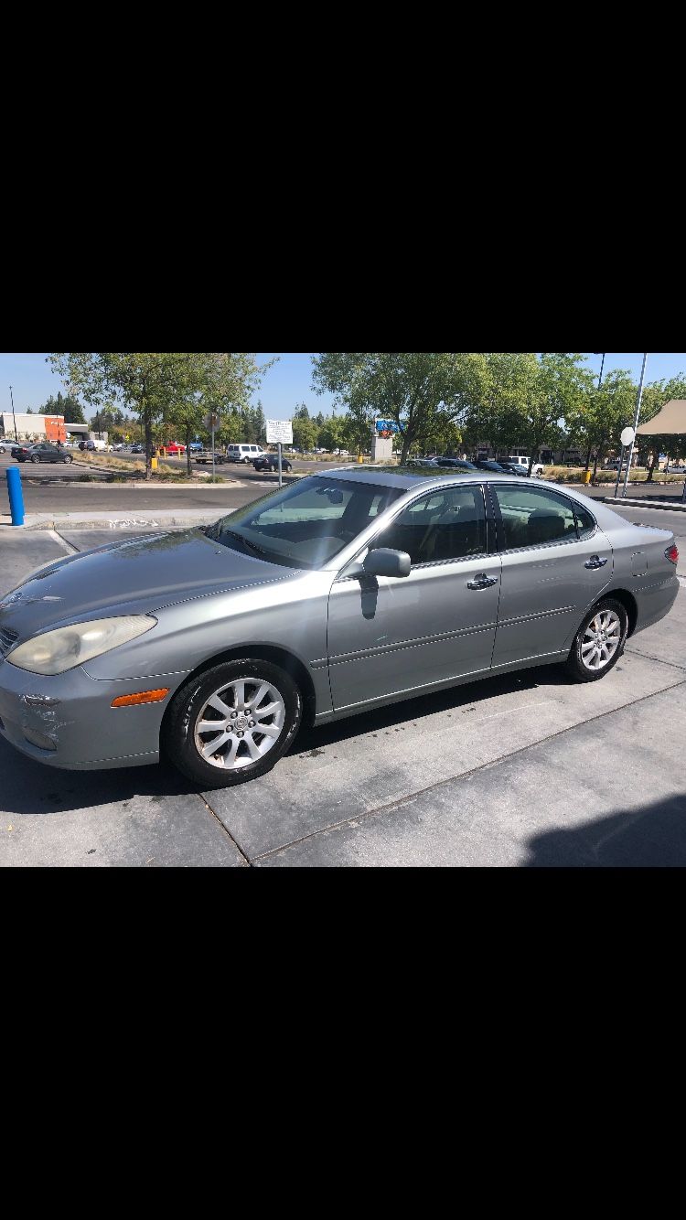 2004 Lexus ES 330