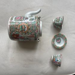 Vintage Chinese Teapot And Two Cups