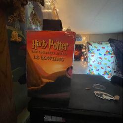 Harry Potter Collection In Collector Box 
