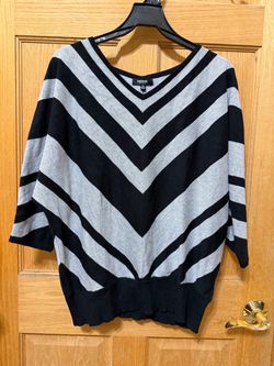 Premise Studio Black and Gray Chevron Dolman Sweater - size XL