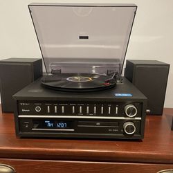 Stereo Turntable / Cd Player Combo