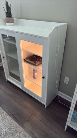White Display Cabinet with Glass Door and Lighting
