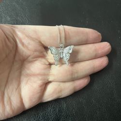 925 Sterling Silver Butterfly 🦋 Pendant With Chain.