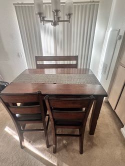 Diner table