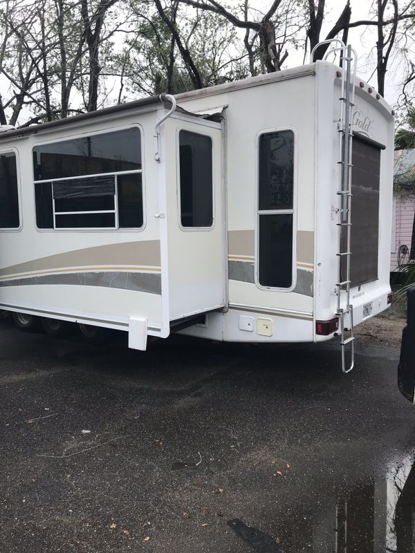Rv camper fifth wheel 40ft. Panama City FL for Sale in P C BEACH, FL OfferUp