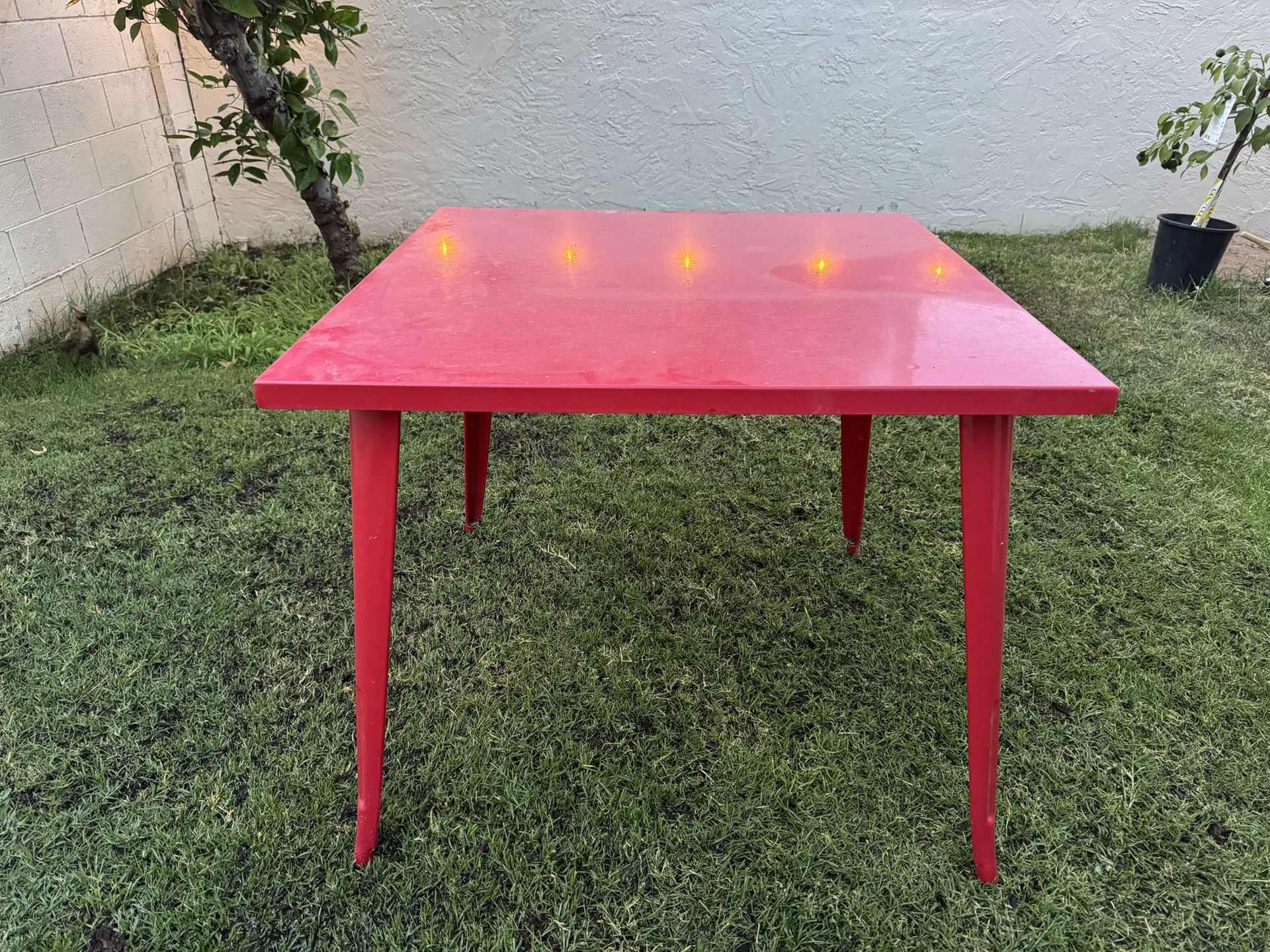 Steel Red Table and Chairs 