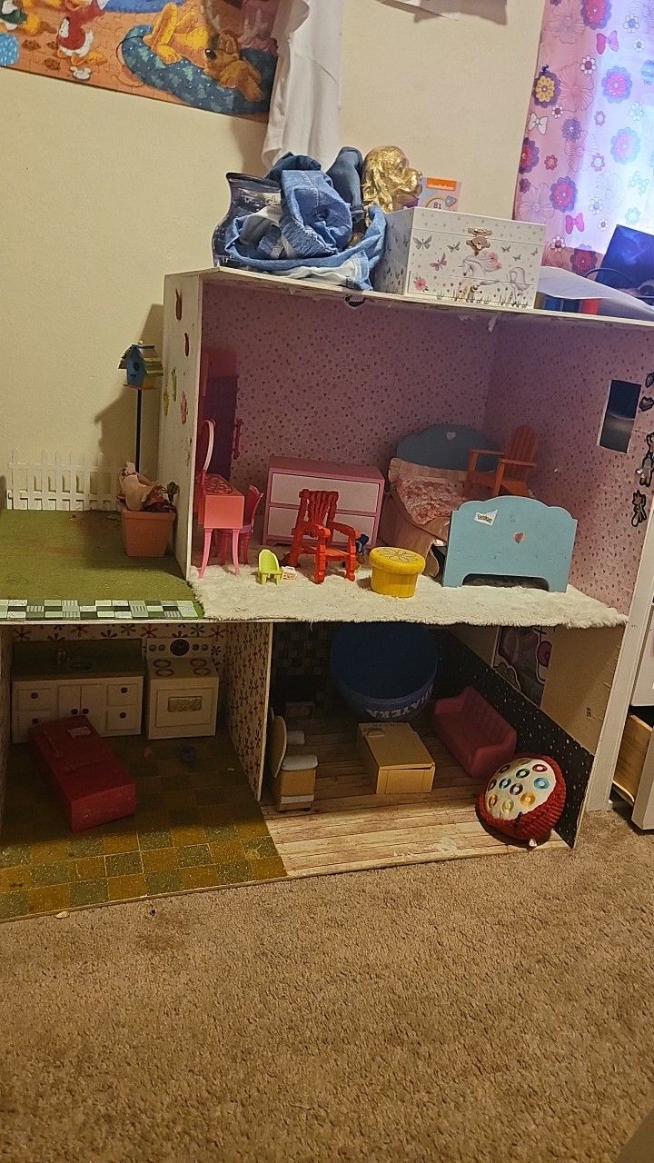 Doll HOUSE