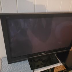 42 INCH PANASONIC PLASMA 