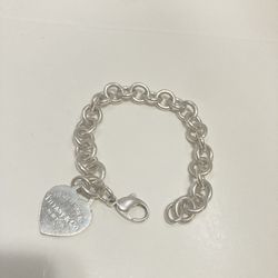 Tiffany And Co. Bracelet Heart Tag 