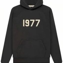 1977 Essential Hoodie