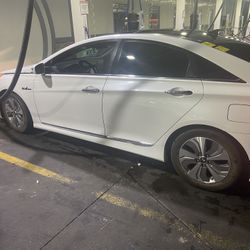 Hyuandai sonata For Sale 