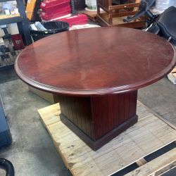 Round Table