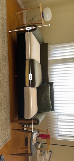 RUSH‼️‼️ NEEDS TO BE GONE ASAP‼️‼️Green and Cream Upholstered Sofa