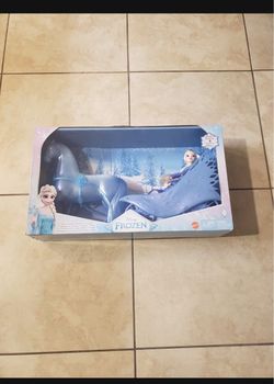 Disney Frozen Elsa & Nokk Adventure Carriage Set
