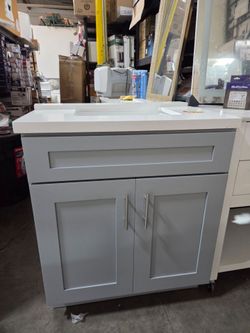 30" Grey Shaker Bathroom Vanity with White Top