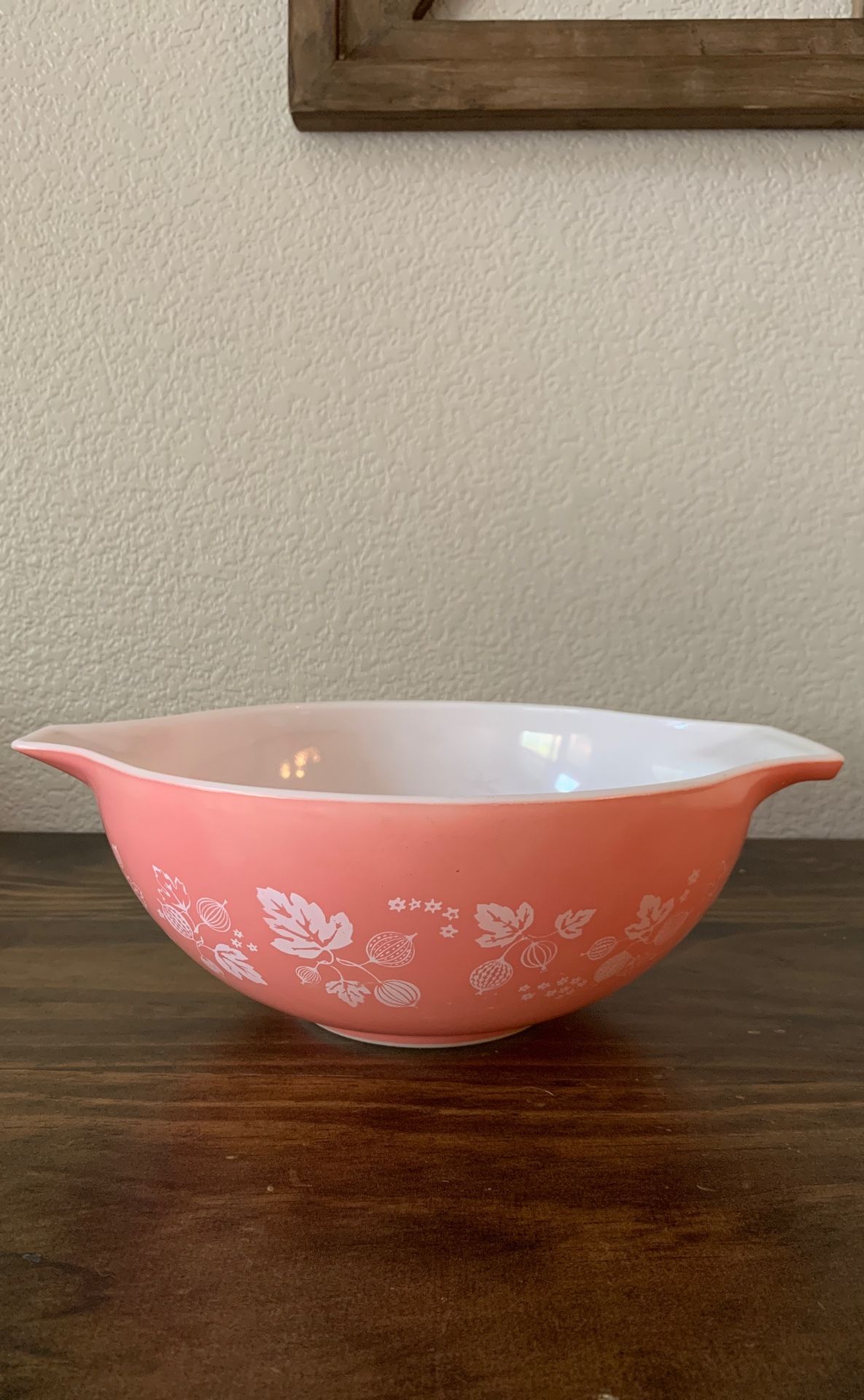 Pyrex Pink Gooseberry 4QT. Mixing Bowl