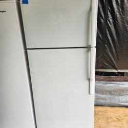 GE Fridge 