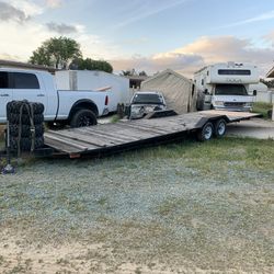 32 Foot Flatbed Trailer With Ramps 
