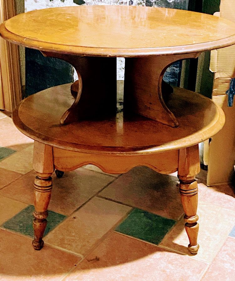 Beautiful 2 Tier Solid Wood Coffee Table 
