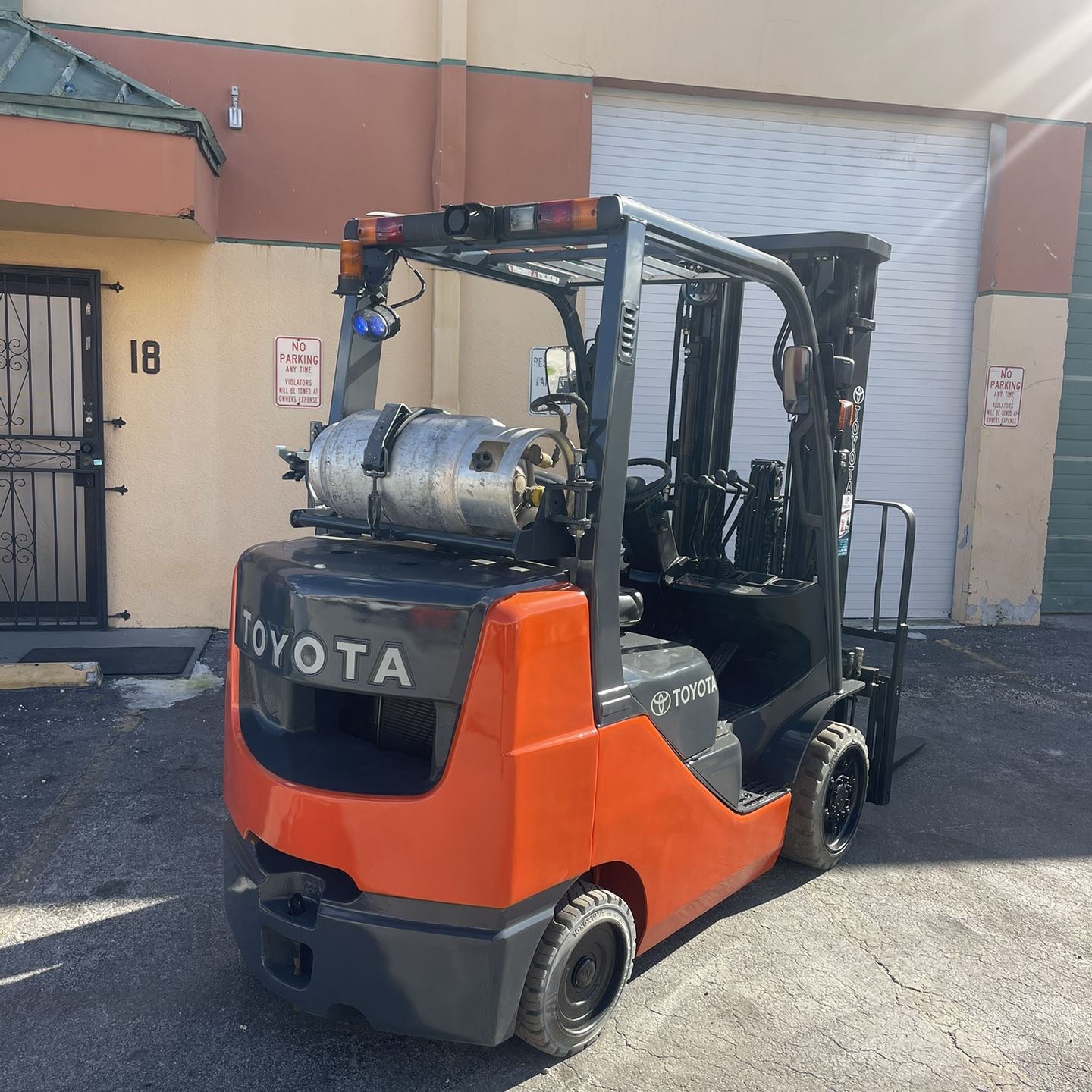 2017 Toyota Forklift 5000lbs Capacity 