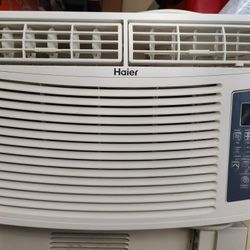 Window A/C Air Conditioner Units - Working