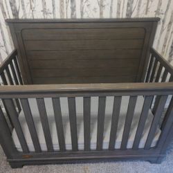 Crib & Dresser