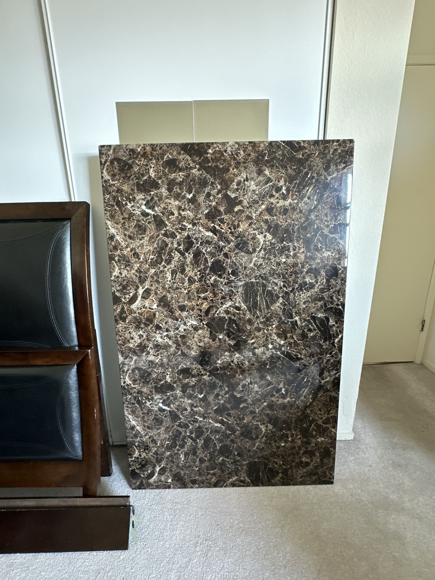 Ashley Furniture Dinning Table With 6 Leather Chairs 