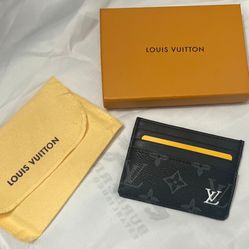 LV Card Wallet 