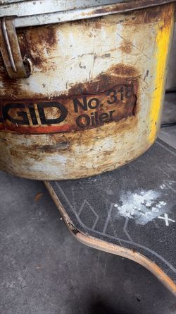 Ridgid no 318 oiler bucket for pipe threader