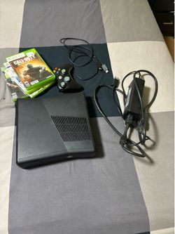 XBOX 360 S 256GB Bundle